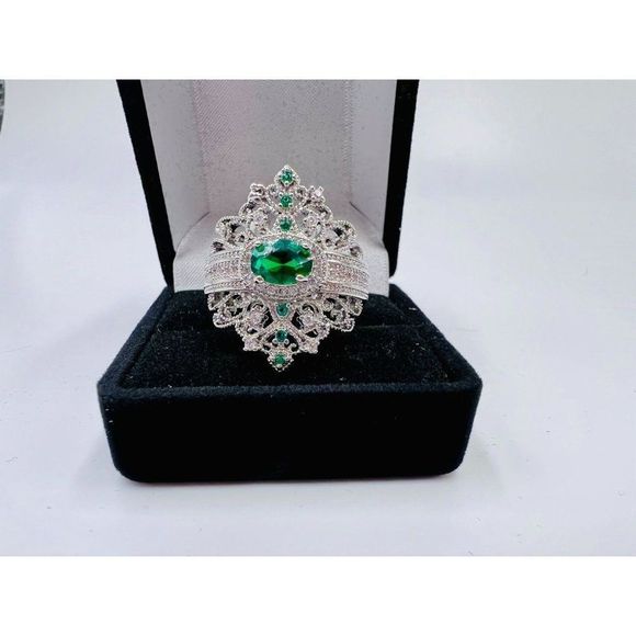 Emerald Green Cubic Zirconia Engagement Ring Size 8 - Picture 1 of 5